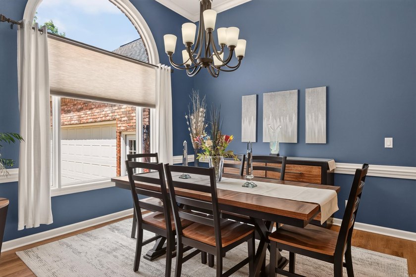 Absolute perfection. Enter into the oasis of this perfect home - photo 10