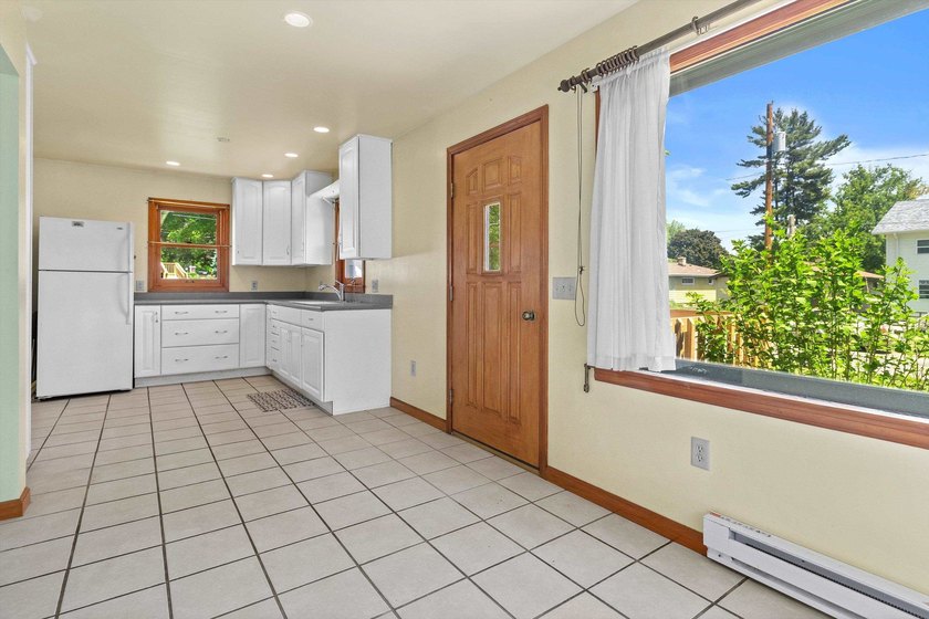Welcome to 722 Christianson Avenue, a charming bungalow ranch in - photo 6