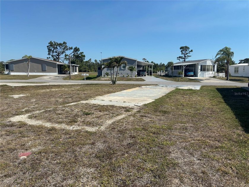 Here is your chance to own a piece of paradise! This prime lot - photo 4