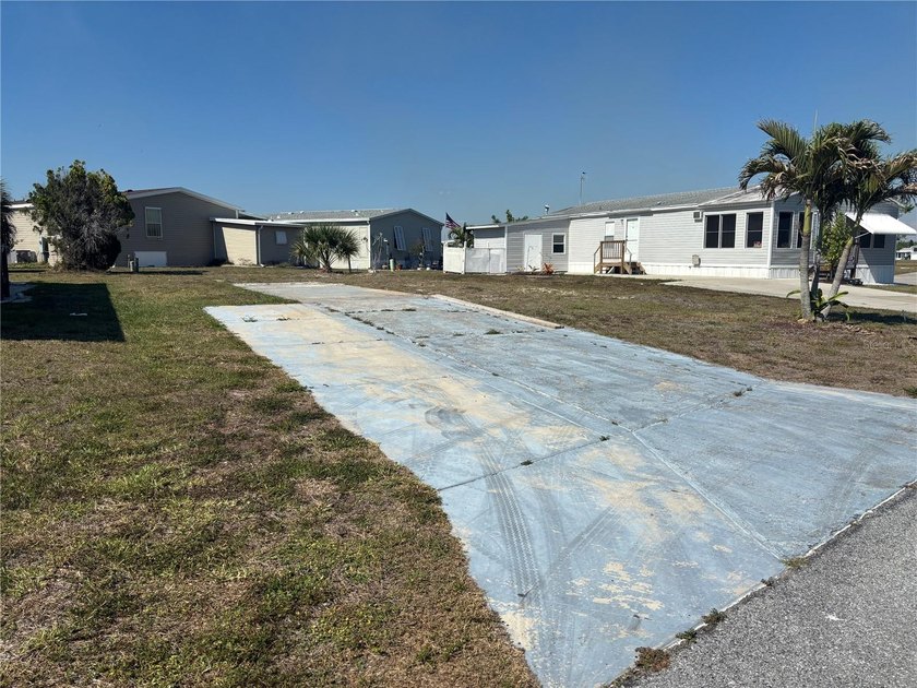 Here is your chance to own a piece of paradise! This prime lot - photo 5