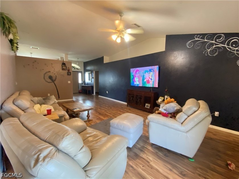 A great opportunity in highly desirable Northwest Cape Coral! - photo 4