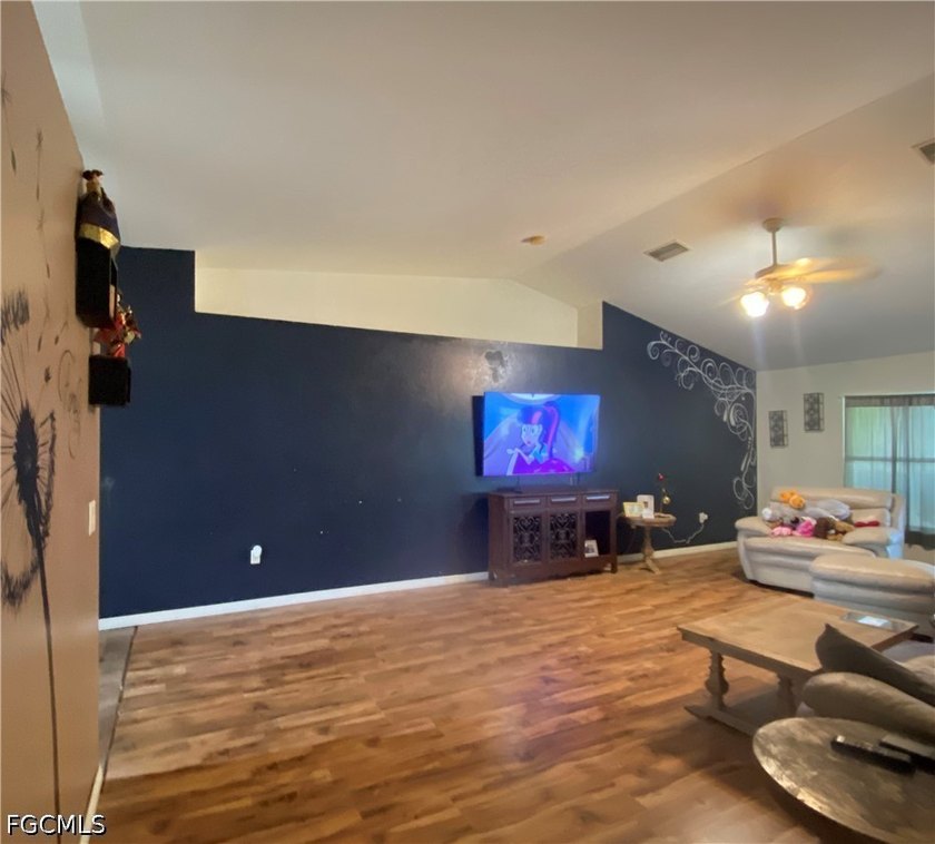 A great opportunity in highly desirable Northwest Cape Coral! - photo 5