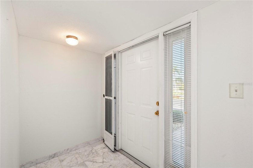 Waterfront Condo located in Punta Gorda Isles, this rare find - photo 6