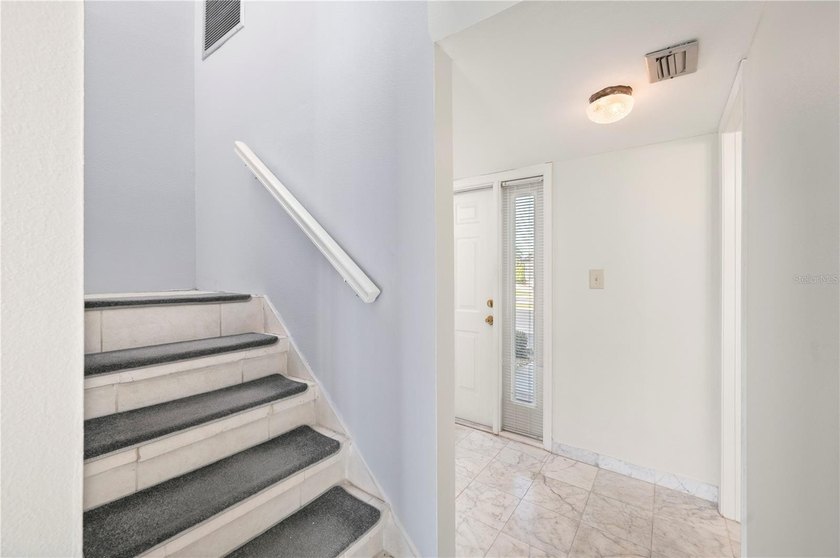 Waterfront Condo located in Punta Gorda Isles, this rare find - photo 7