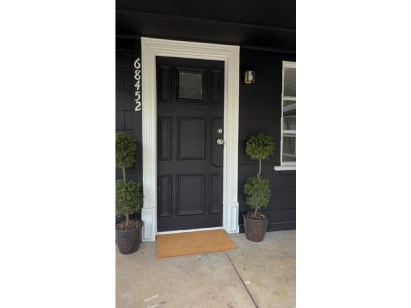 Welcome to this beautifully updated 4 bedroom, 3 bath - photo 3