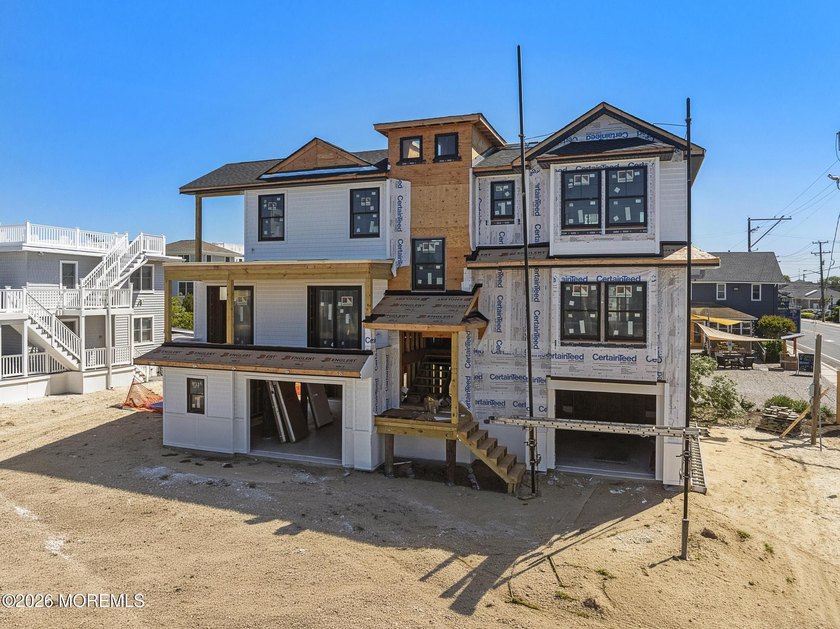 Introducing a stunning new construction in the heart of Harvey - photo 14
