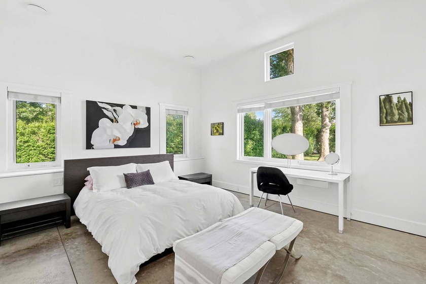 Located on a quiet lane in the heart of Sagaponack Village, this - photo 15