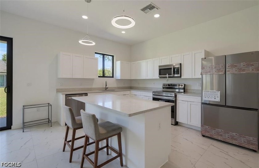 Discover this stunning, move-in-ready new construction home - photo 17