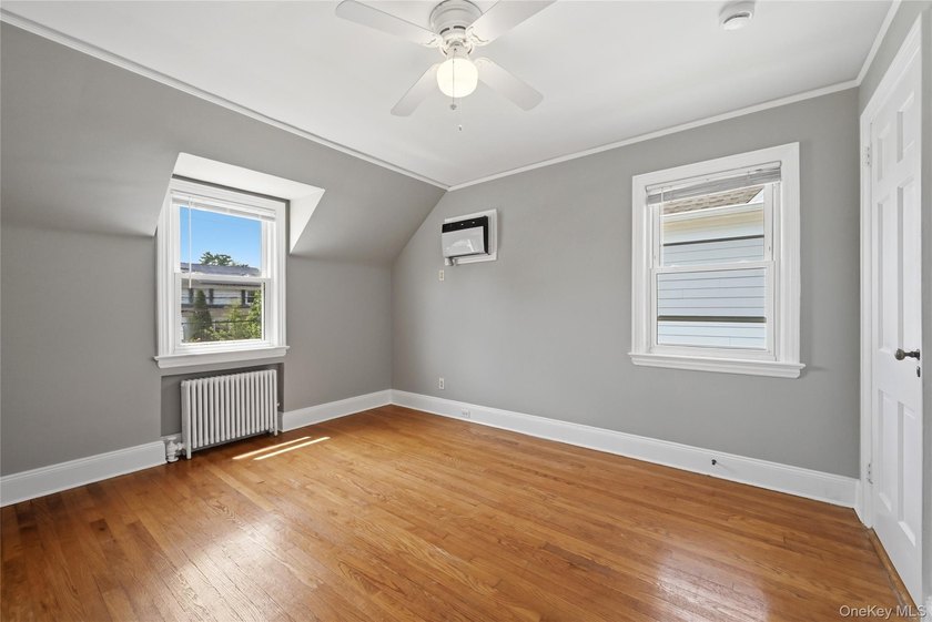 Welcome home to this classic 3-bedroom, 1.5 bathroom Colonial - photo 18