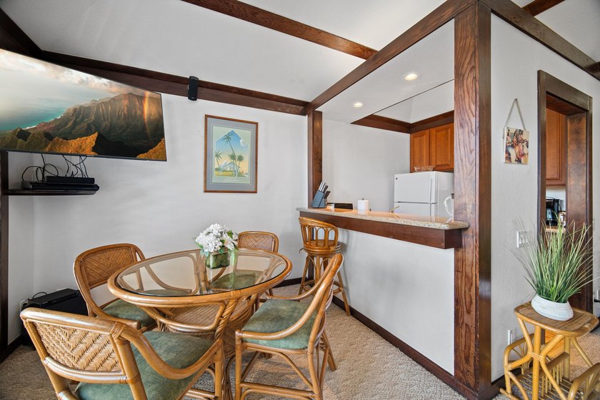 This is a leasehold property. Fantastic ground floor unit at - photo 5