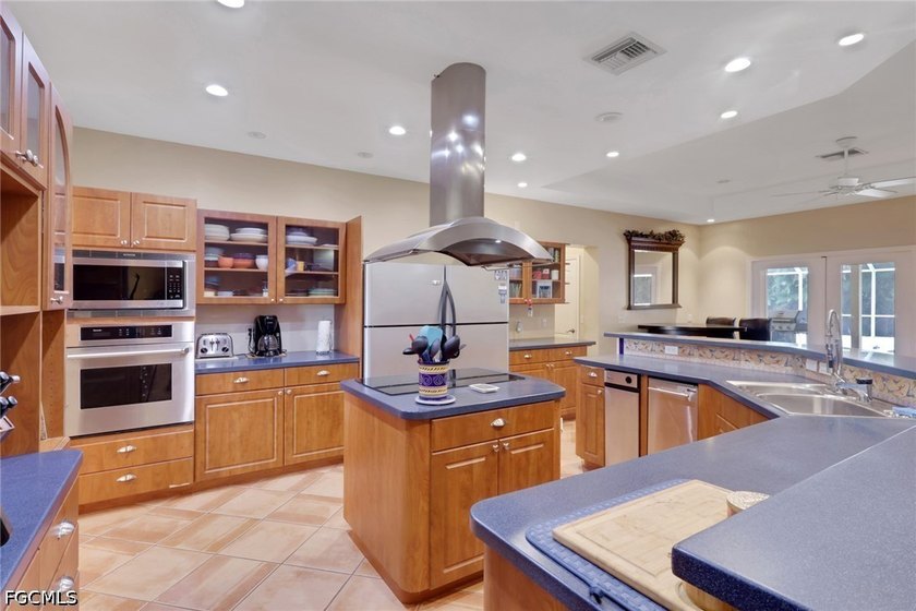 Welcome to this fabulous estate home located in one of the - photo 11