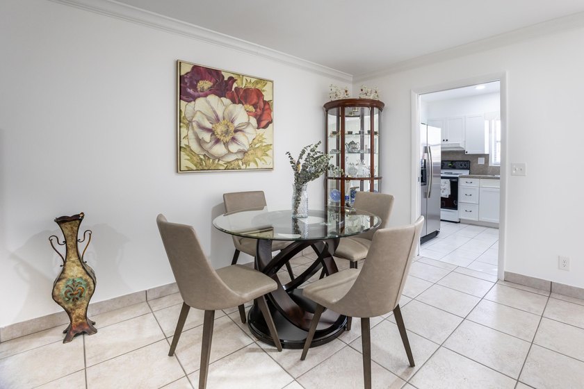 Charming and move-in ready 2-bedroom, 2-bath villa located in - photo 11