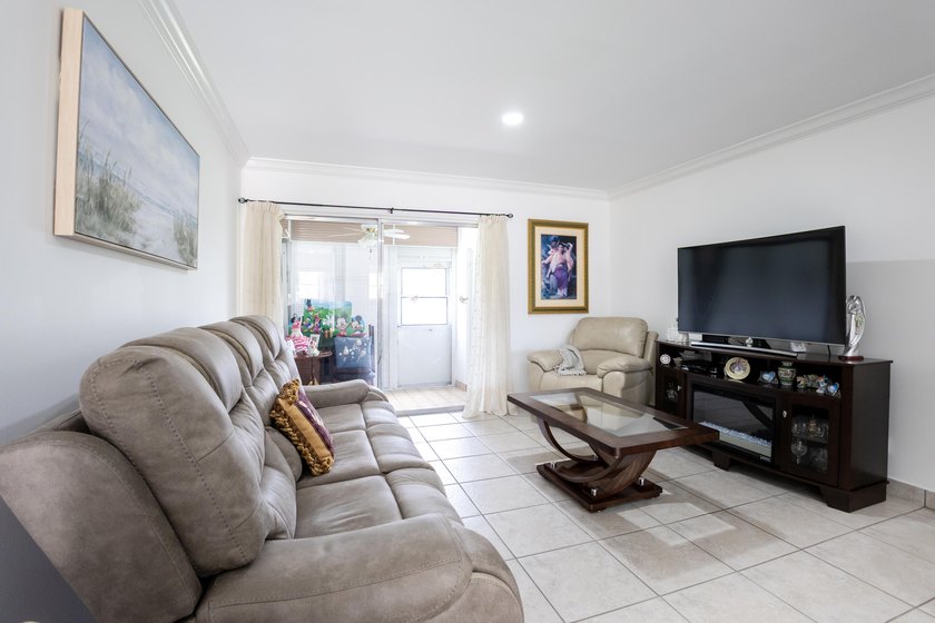 Charming and move-in ready 2-bedroom, 2-bath villa located in - photo 12