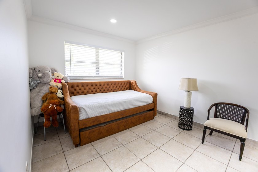 Charming and move-in ready 2-bedroom, 2-bath villa located in - photo 16