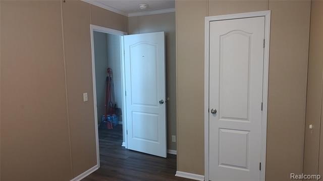 Beautiful 3 bedroom 2 full bath home with large master suite in - photo 7