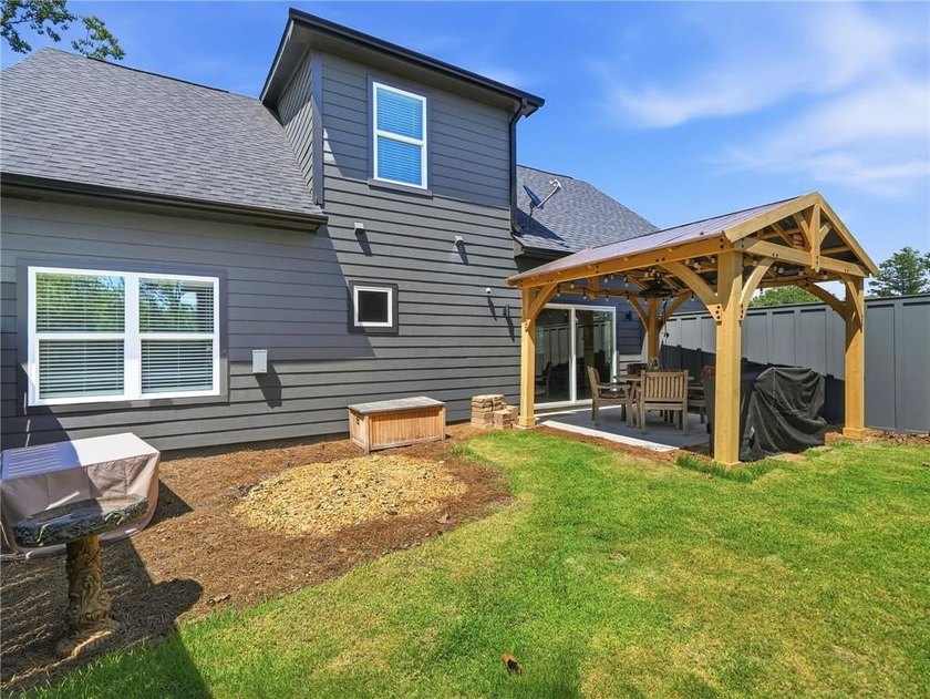 Sophistication meets the relaxed charm of lake living. This - photo 34