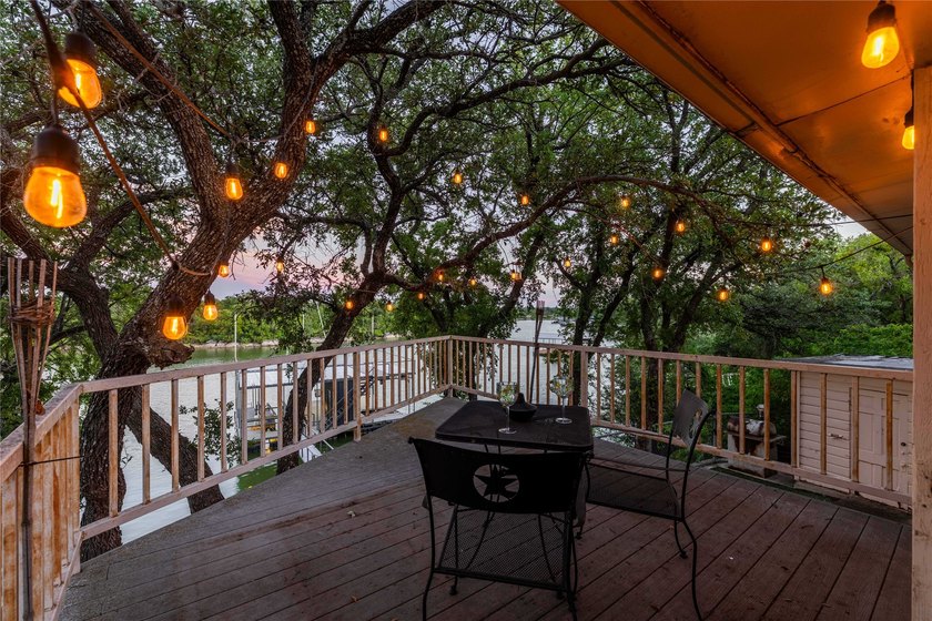 Highly desirable lakefront home on Mintons Draw at Lake - photo 6
