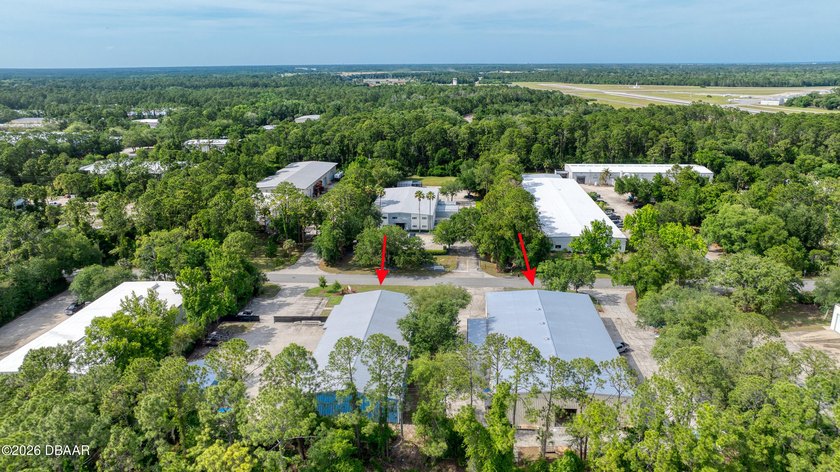 This offering consists of two adjacent warehouse buildings, each - photo 7