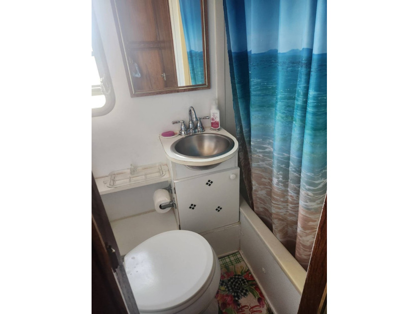 TWO BEDROOM, TWO FULL BATHS, NATURE PARK, FISHING AND KAYAKING - photo 11