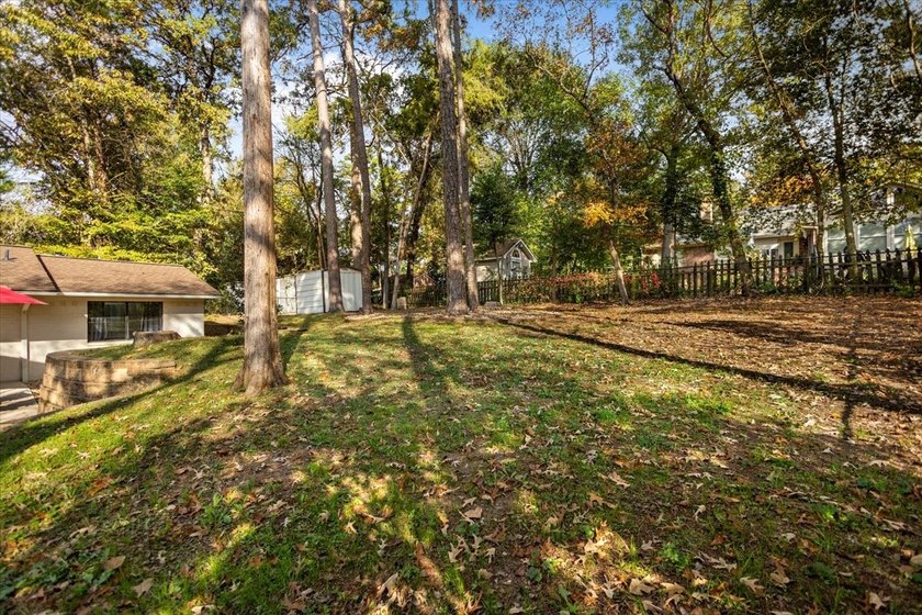 Welcome to a lake view haven where four bedrooms, three baths - photo 32