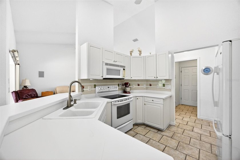 MULTI-LOT OPPORTUNITY IN NORTH PORT! UNMATCHED PRIVACY &amp; - photo 10