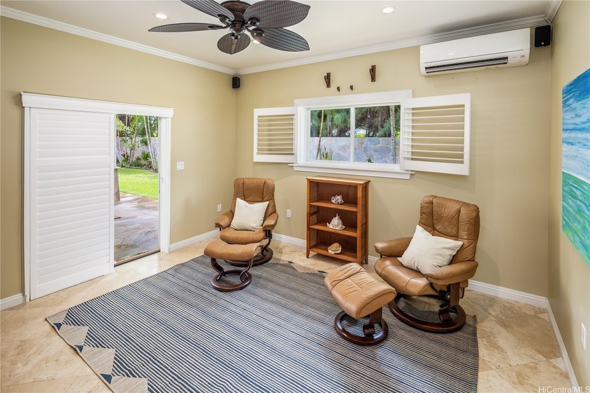 Fully remodeled in 2013, this elegant beachside home on Namala - photo 13