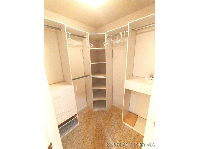 Impeccable 3-bedroom, 3-bath furnished lakefront condo with - photo 17