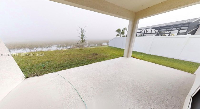 SHORT SALE - SUBJECT TO LENDER APPROVAL. 4BR/3.5BA one-story - photo 17