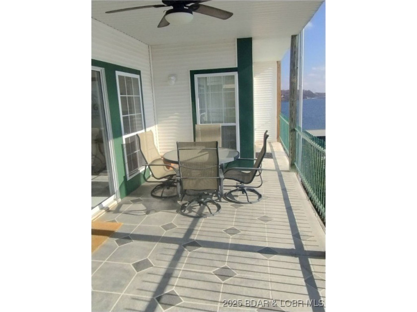 Impeccable 3-bedroom, 3-bath furnished lakefront condo with - photo 27