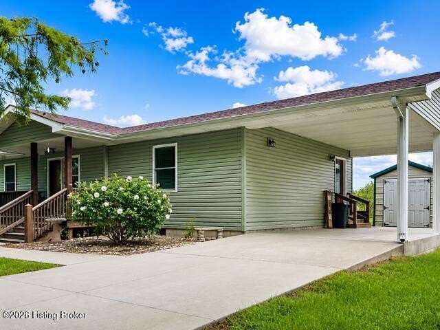 Welcome to this charming 3-bedroom, 2-bath site-built home - photo 31