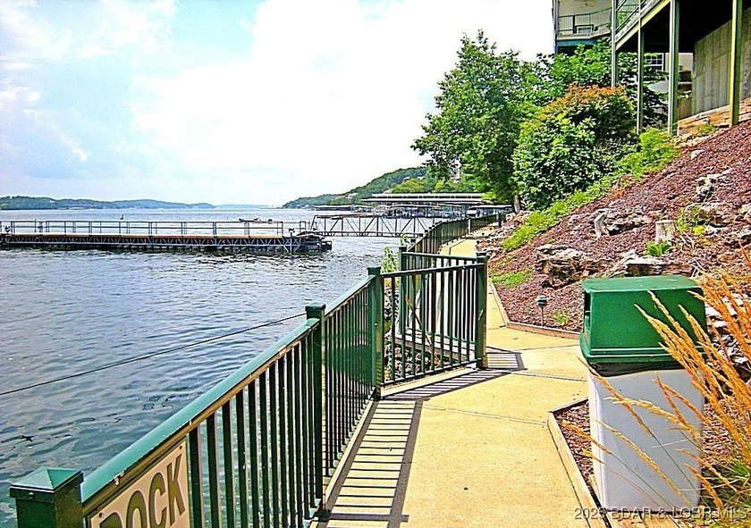 Impeccable 3-bedroom, 3-bath furnished lakefront condo with - photo 35