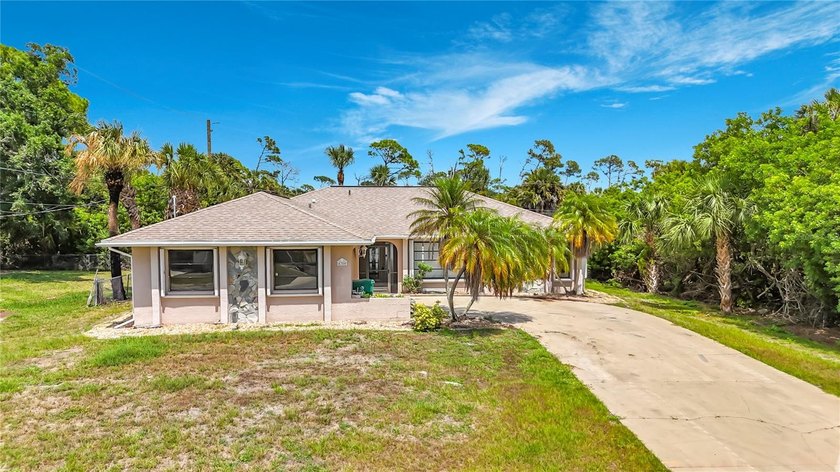 Spacious pool home in the heart of Port Charlotte with endless - photo 2