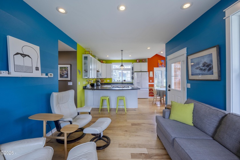This charming cottage with lots of fun features on a .66-acre - photo 4