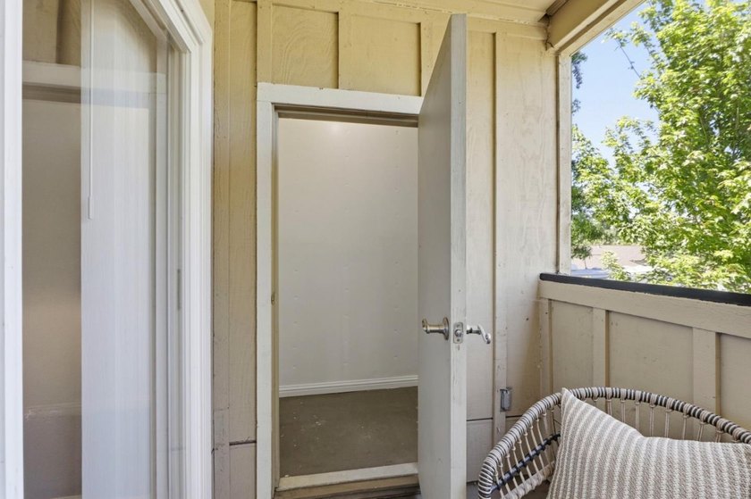 Great down payment assistance for first time home buyers on this - photo 19