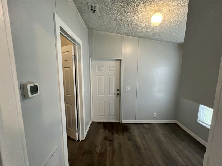 Own your own home in a quiet, well-maintained neighborhood! This - photo 19