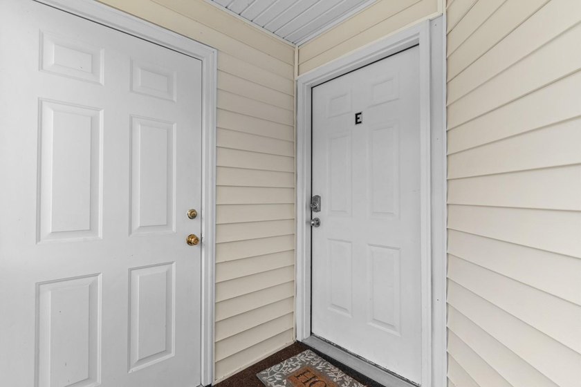 This top-floor 3-bedroom condo has the kind of charm and warmth - photo 25