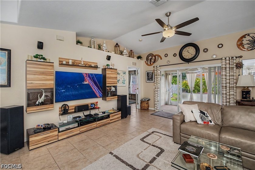 Move-in ready 3-bedroom, 2-bath home offering 1,557 square feet - photo 4