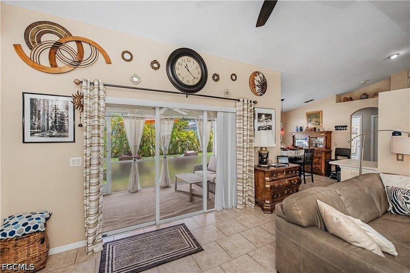 Move-in ready 3-bedroom, 2-bath home offering 1,557 square feet - photo 5