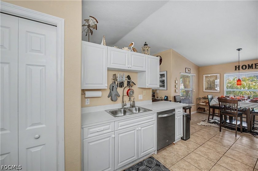 Move-in ready 3-bedroom, 2-bath home offering 1,557 square feet - photo 9
