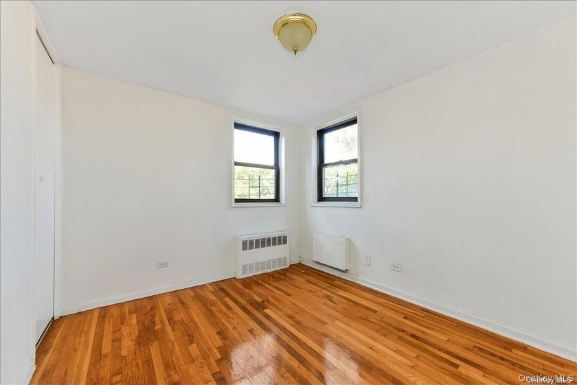 East Flatbush: This Co-Op Apartment Unit Has All The Space You - photo 12