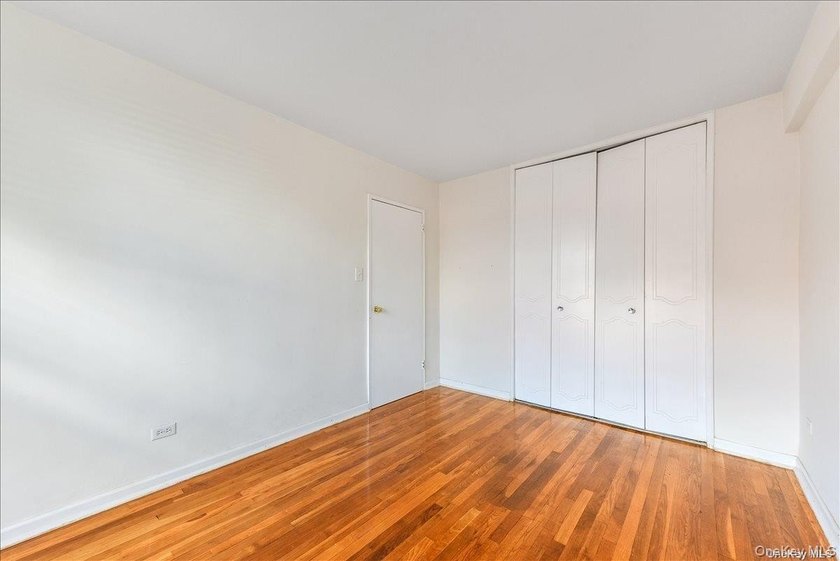 East Flatbush: This Co-Op Apartment Unit Has All The Space You - photo 17