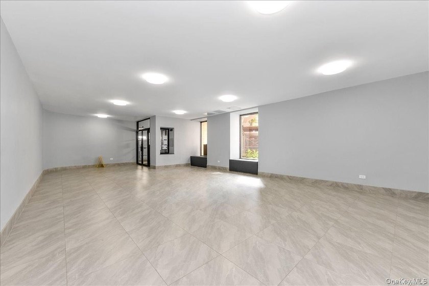 East Flatbush: This Co-Op Apartment Unit Has All The Space You - photo 20
