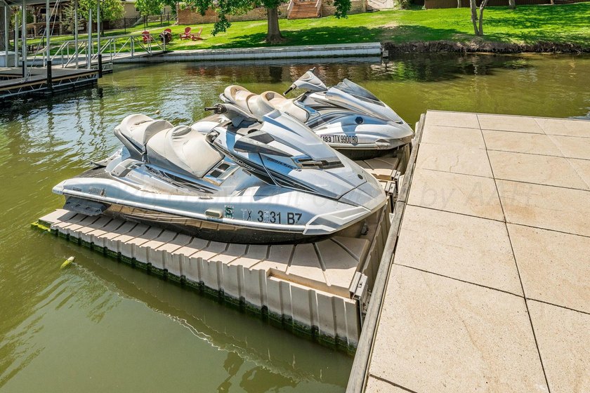 Experience the beauty of lakeside living in this stunning - photo 32