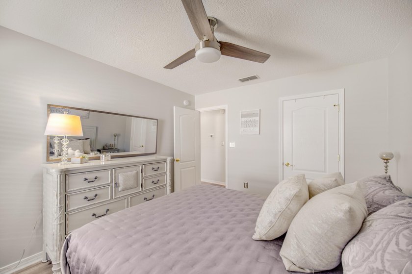 Set within the desirable Driftwood Estates community of Santa - photo 44