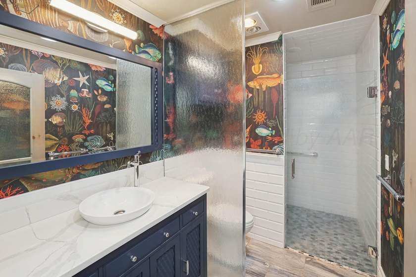 Welcome to a masterclass in craftsmanship at 19 Southridge Drive - photo 15