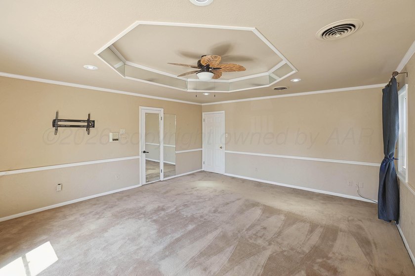 Welcome to a masterclass in craftsmanship at 19 Southridge Drive - photo 23