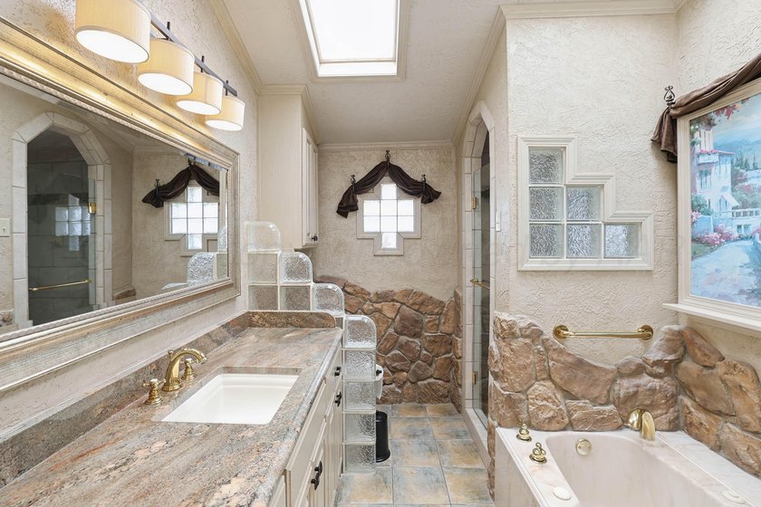 Welcome to a masterclass in craftsmanship at 19 Southridge Drive - photo 24