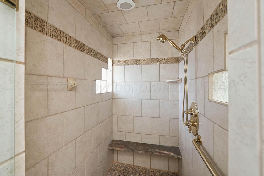 Welcome to a masterclass in craftsmanship at 19 Southridge Drive - photo 26