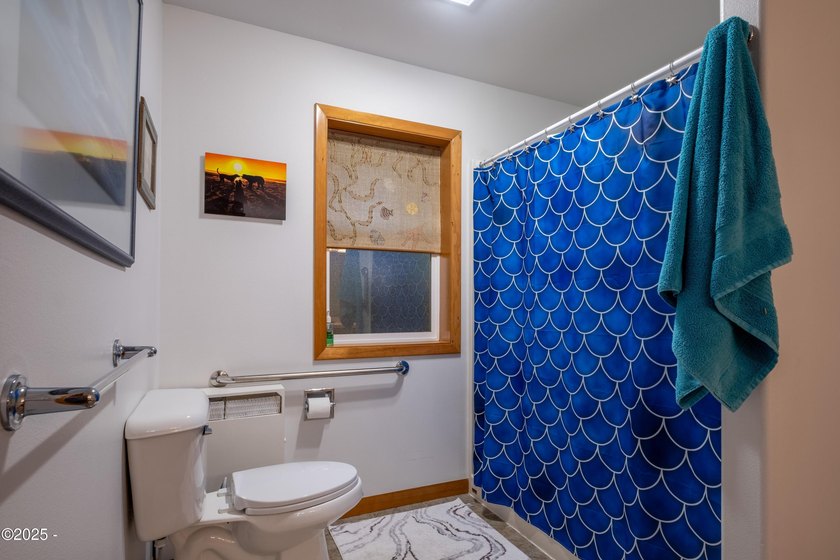 Award Winning Little Whale Cove Community! Spacious one level - photo 31