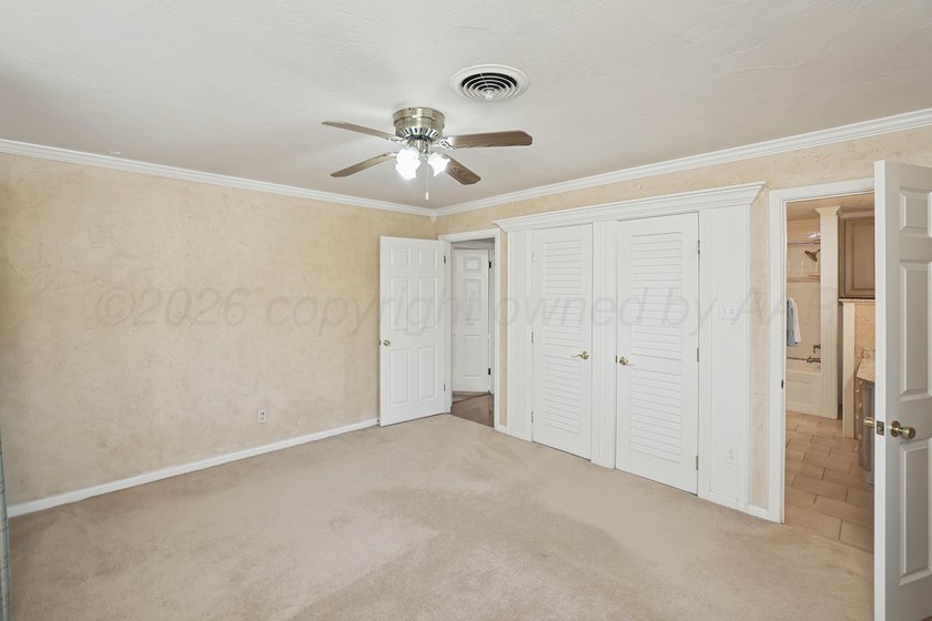 Welcome to a masterclass in craftsmanship at 19 Southridge Drive - photo 33